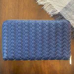 Woven navy blue full zip wallet